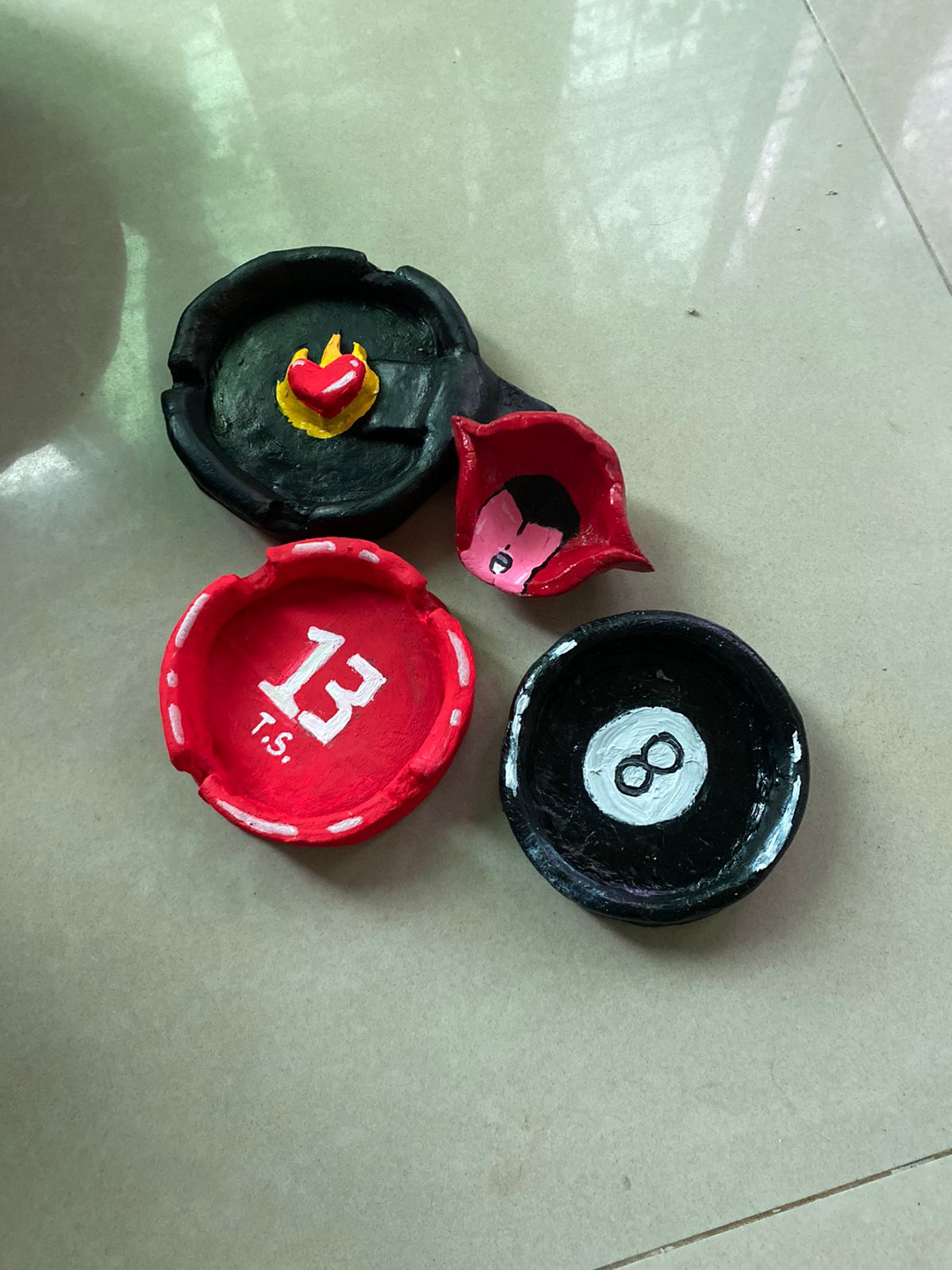 Ashtrays and trinket dish